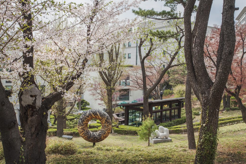 조각정원과 카페 Sculpture Garden & Café Sungkok Art Museum